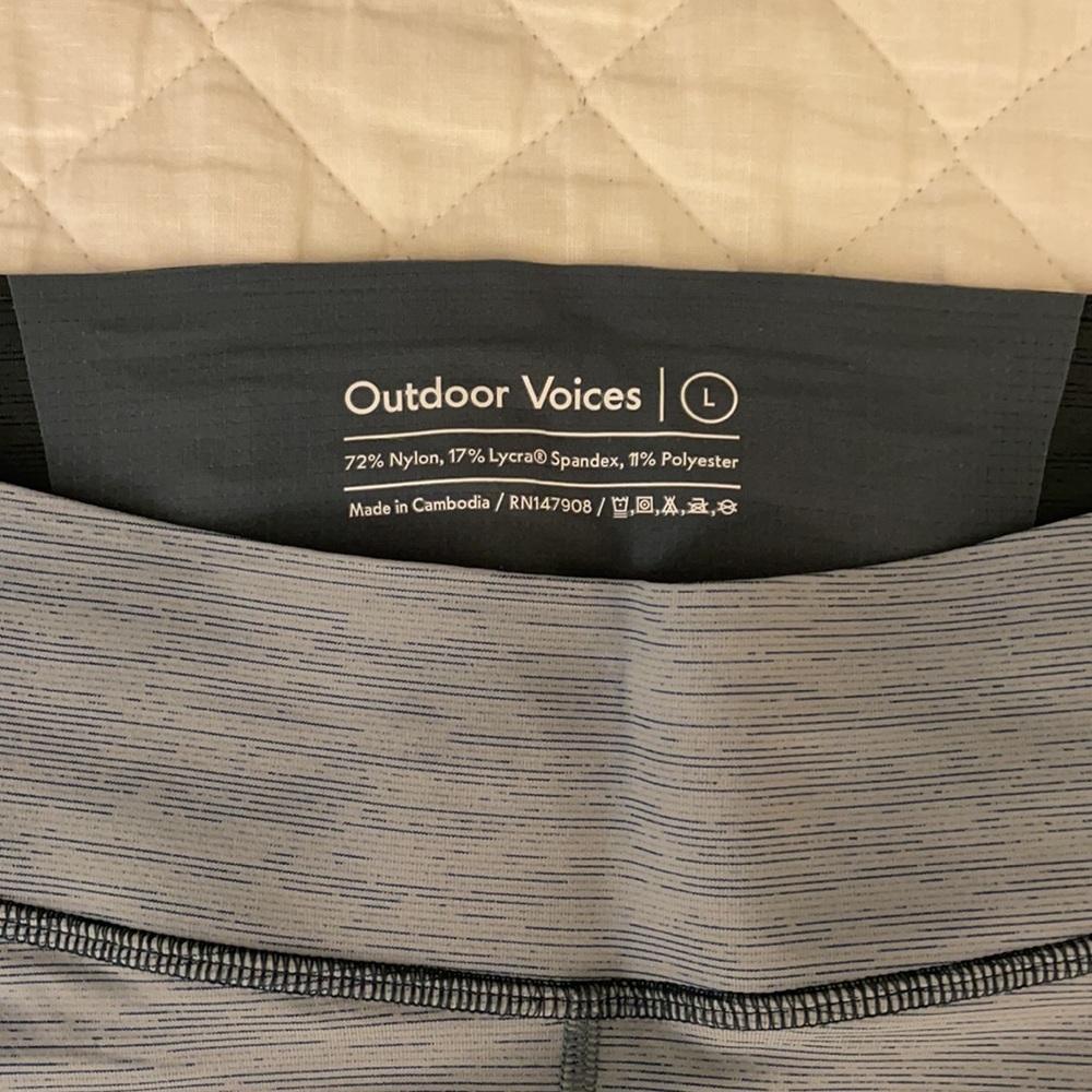 Outdoor Voices size L legging